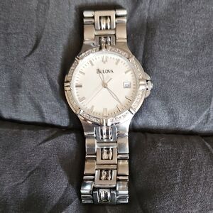 Bulova 96E00 Diamond Men's Quartz Watch.